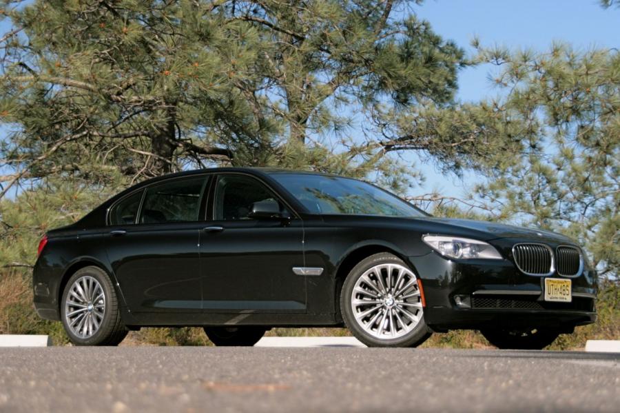  BMW 750iL 2009 года  (фото 1 из 30)